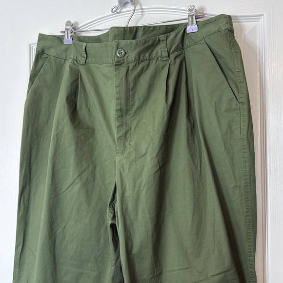 On 34th Pleated Chino Straight Leg Ankle Pants Olive Green 16W - Picture 7 of 15